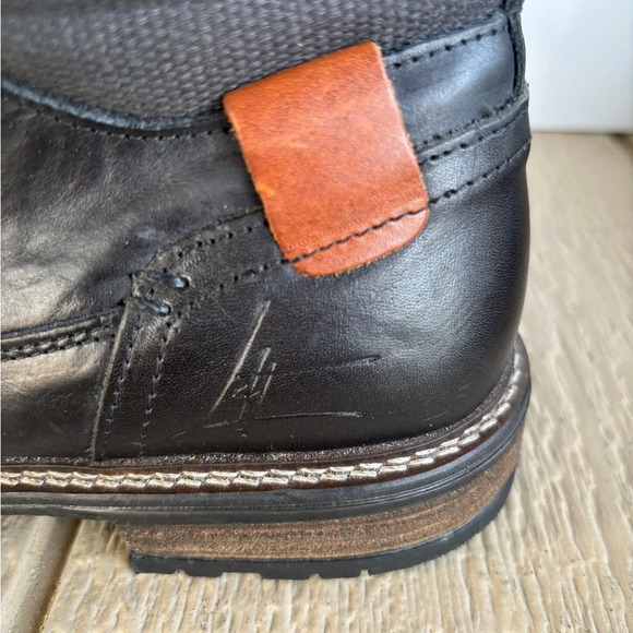 Bull Boxer Men’s Black Leather Boots with Signature Swoosh - Picture 4 of 16